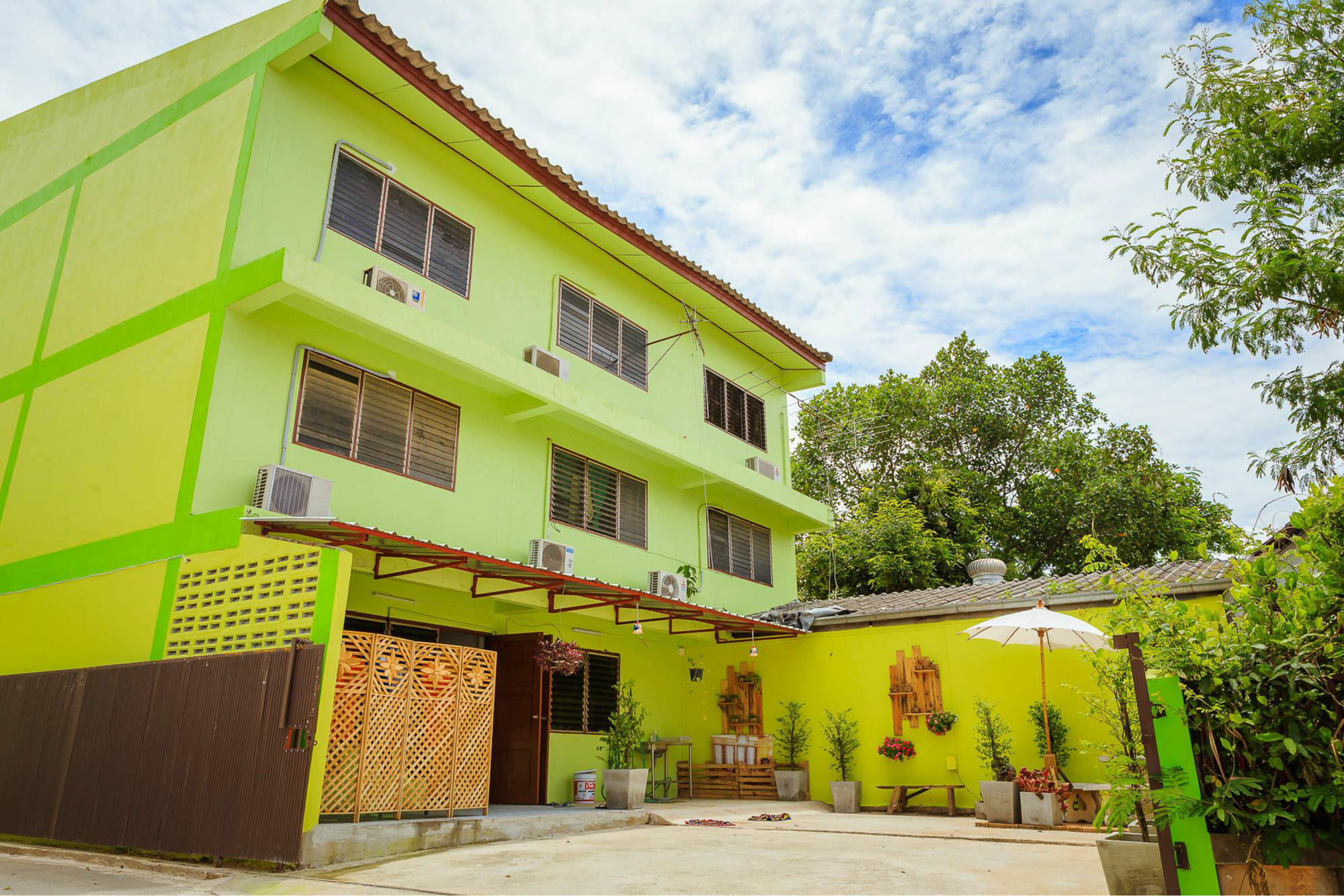 Hotel Malai Place Lampang Exterior foto